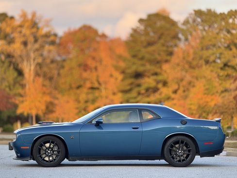Used 2020 Dodge Challenger R/T Scat Pack w/ Shaker Package image 8