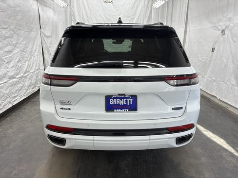 Certified 2025 Jeep Grand Cherokee Summit AWD/4WD image 9