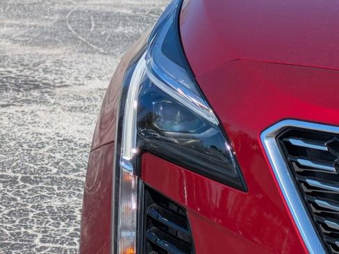 Used 2023 Cadillac XT4 Luxury image 10