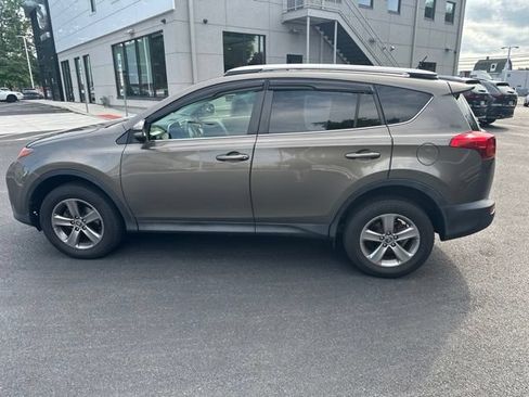 Used 2015 Toyota RAV4 XLE AWD/4WD image 12