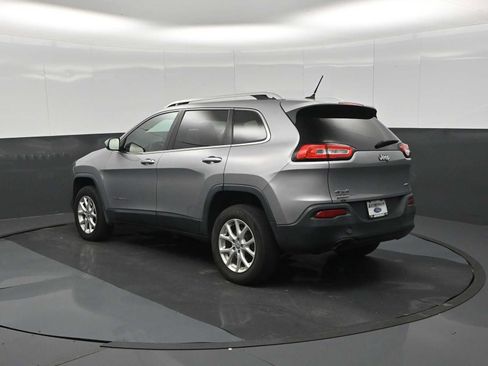 Used 2014 Jeep Cherokee Latitude AWD/4WD image 6