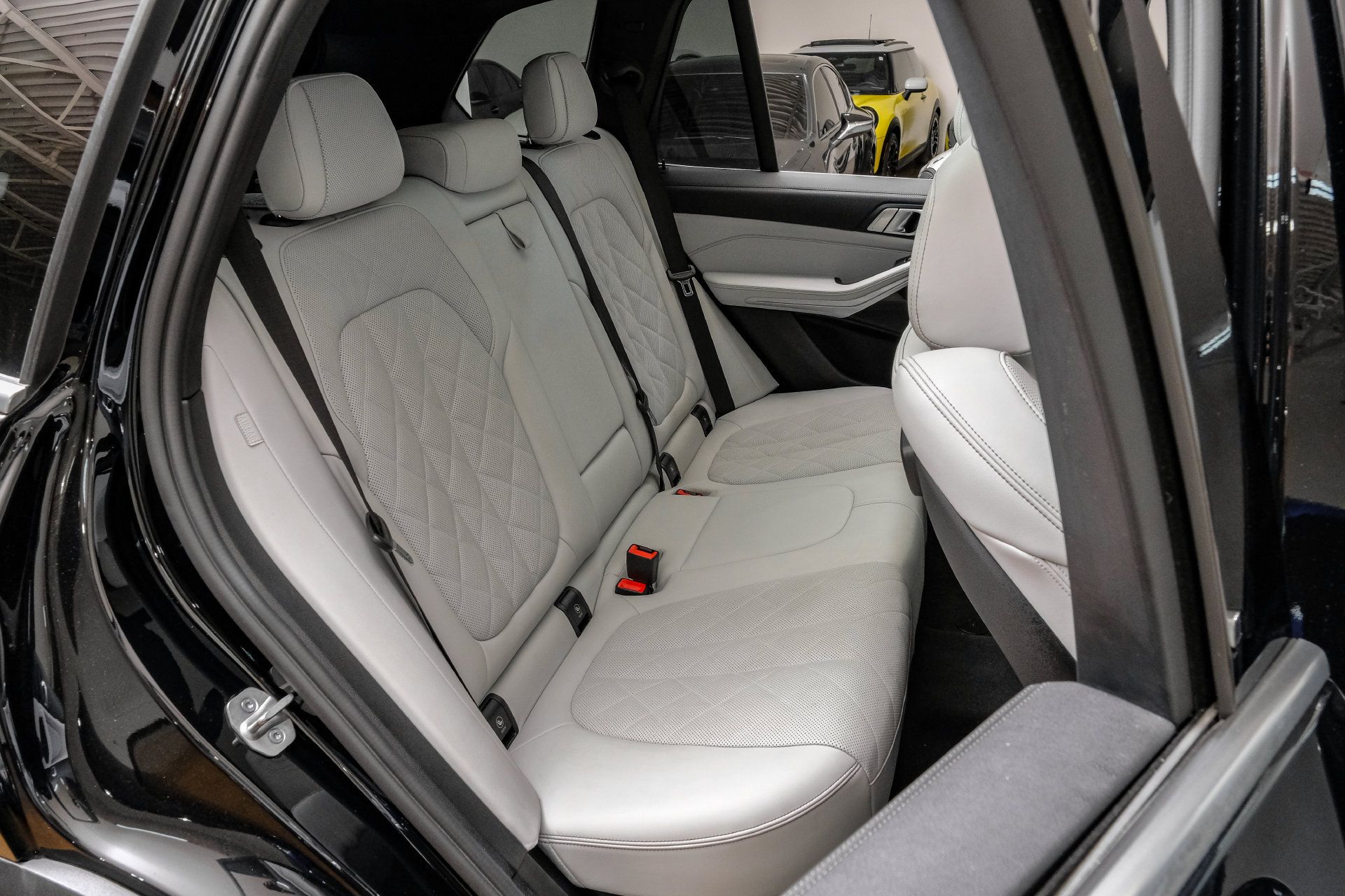 Used 2023 BMW X5 xDrive40i AWD/4WD image 39