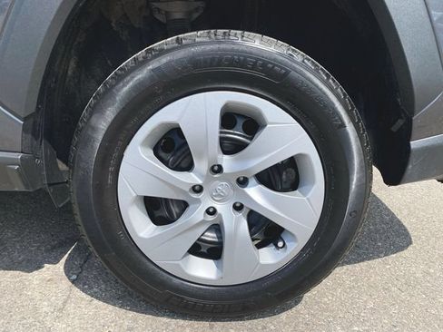 Used 2025 Toyota RAV4 LE AWD/4WD image 30