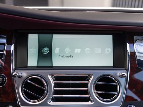 Used 2017 Rolls-Royce Ghost image 34