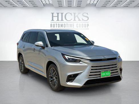 Used 2025 Lexus TX 350 AWD w/ Technology Package image 3