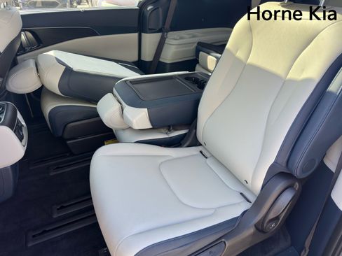 Certified 2026 Kia Carnival SX w/ SX Dark Edition Package FWD image 21