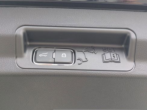 New 2026 Ford Explorer ST-Line w/ ST-Line Street Pack image 13