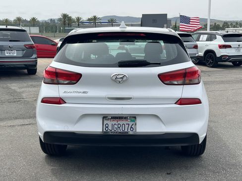 Used 2018 Hyundai Elantra GT FWD image 22