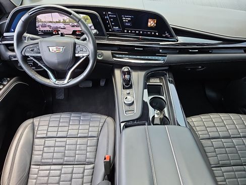 Used 2024 Cadillac Escalade V w/ LPO, ONYX Package AWD/4WD image 19