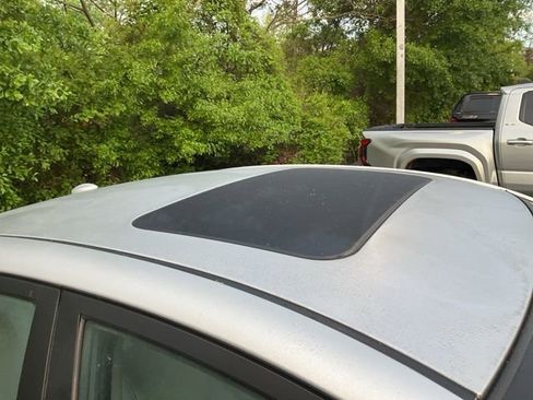 Used 2009 Hyundai Elantra SE image 3