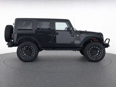 Used 2017 Jeep Wrangler Unlimited Sport w/ Quick Order Package 23S AWD/4WD image 2
