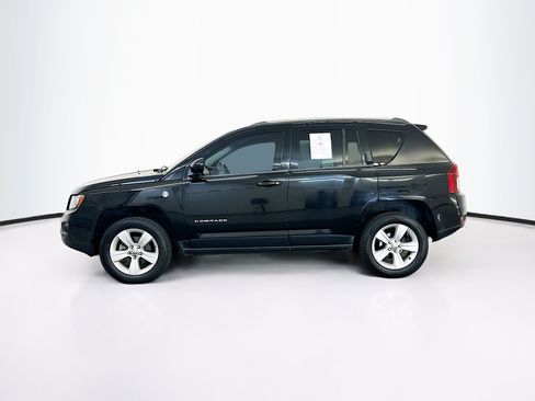 Used 2014 Jeep Compass Latitude AWD/4WD image 4