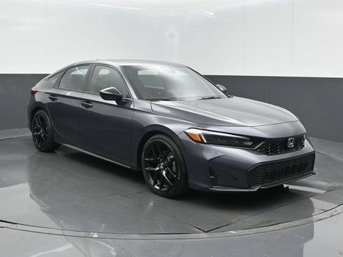 Used 2025 Honda Civic Sport image 3