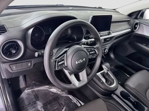 Used 2024 Kia Forte LXS FWD image 9
