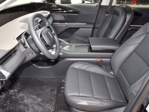 New 2026 Lincoln Nautilus Premier AWD/4WD image 42