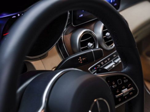 Used 2022 Mercedes-Benz GLC 300 image 22