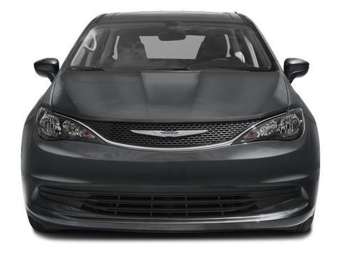 Used 2017 Chrysler Pacifica Touring FWD image 7