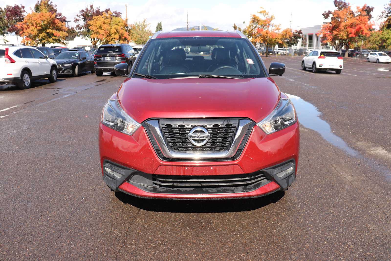 Used 2018 Nissan Kicks SR w/ Premium Package FWD image 2