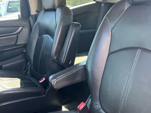 Used 2016 Chevrolet Traverse LT image 32
