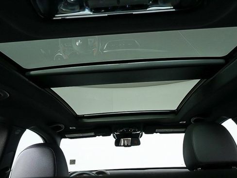 New 2025 Alfa Romeo Stelvio Sprint image 5