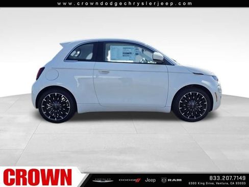 New 2025 FIAT 500 e image 4