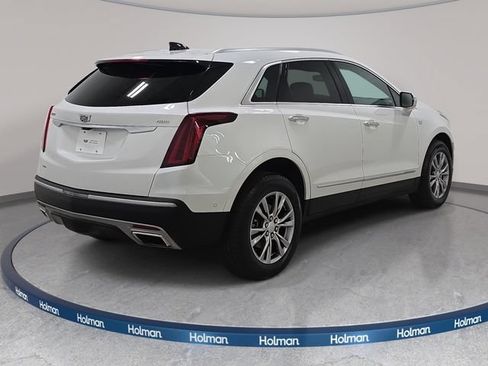 Certified 2022 Cadillac XT5 Premium Luxury w/ Technology Package AWD/4WD image 5