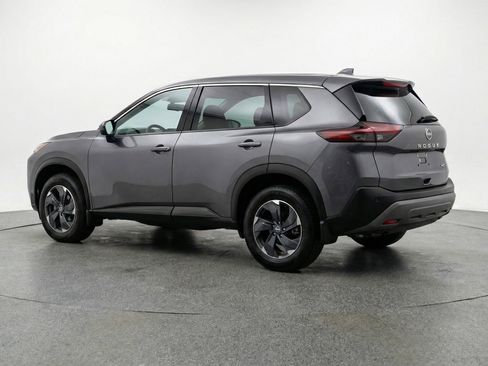 Used 2025 Nissan Rogue SV image 6
