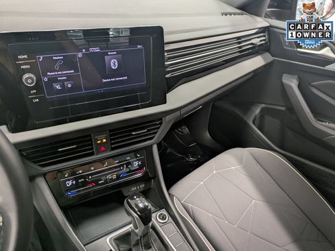 Used 2025 Volkswagen Jetta Sport FWD image 11
