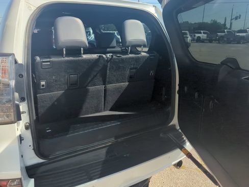 Used 2021 Lexus GX 460 Premium w/ Premium Package AWD/4WD image 13