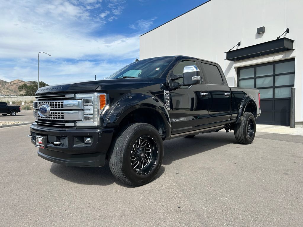 Used 2019 Ford F350 Platinum w/ Platinum Ultimate Package AWD/4WD image 2