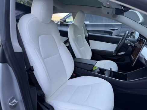 Used 2018 Tesla Model 3 Long Range image 18