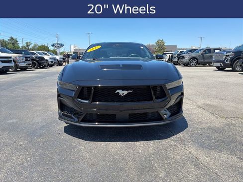 Used 2025 Ford Mustang GT Premium RWD image 8