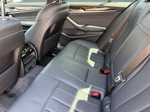 Used 2021 BMW 530i xDrive AWD/4WD image 23