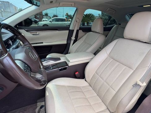 Used 2018 Lexus ES 350 w/ Luxury Package w/Wood Trim FWD image 3