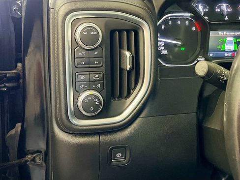Used 2021 GMC Sierra 1500 Elevation w/ X31 Off-Road Package AWD/4WD image 10