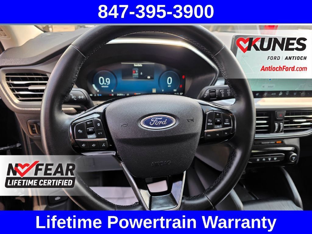 Certified 2025 Ford Escape Platinum AWD/4WD image 41