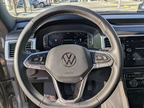 Certified 2023 Volkswagen Atlas Cross Sport SE w/ Panoramic Sunroof Package FWD image 26