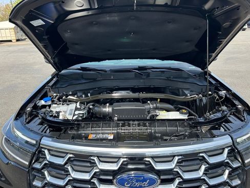 Used 2025 Ford Explorer Platinum w/ Ultimate Package AWD/4WD image 30