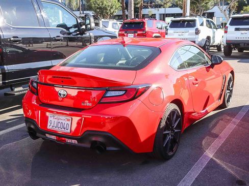 Used 2023 Toyota GR86 Premium image 9