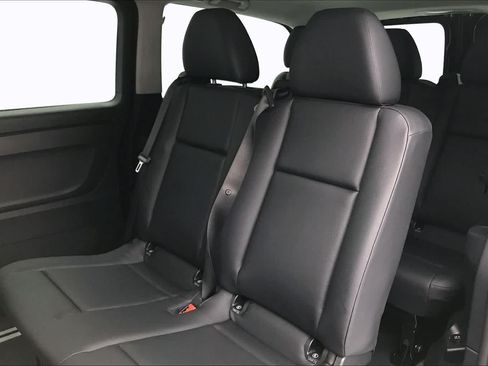 Used 2019 Mercedes-Benz Metris Passenger image 14