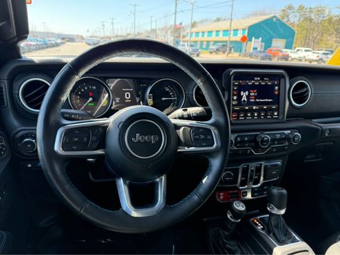 Used 2023 Jeep Wrangler Unlimited Rubicon 4xe w/ Steel Bumper Group AWD/4WD image 15