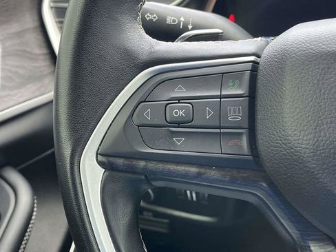 Used 2022 Jeep Grand Cherokee L Limited image 29