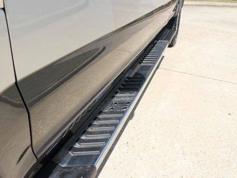 Used 2019 Ford F250 Lariat w/ Chrome Package image 25