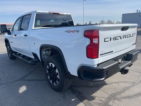 Used 2020 Chevrolet Silverado 2500 Custom w/ Custom Convenience Package image 8