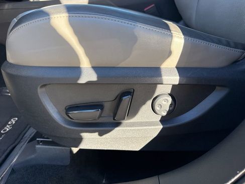 Used 2024 INFINITI QX50 Luxe image 10