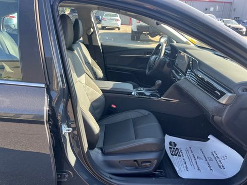 Used 2025 Toyota Camry XLE image 32