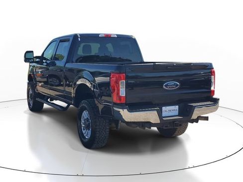 Used 2019 Ford F250 XLT w/ Snow Plow Prep Package AWD/4WD image 3
