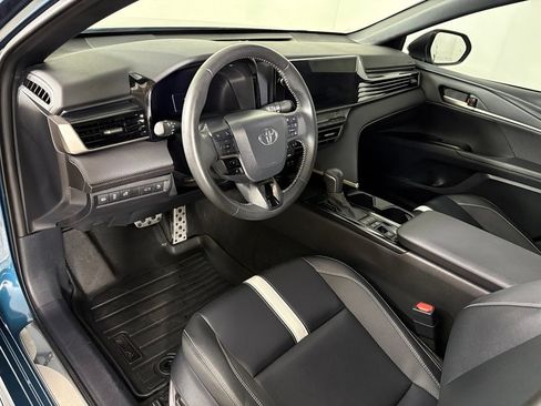 Used 2025 Toyota Camry SE w/ Multimedia Upgrade Package FWD image 21