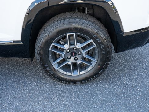 New 2026 GMC Terrain AT4 image 9