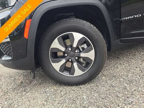 Certified 2024 Jeep Grand Cherokee Limited 4xe AWD/4WD image 30